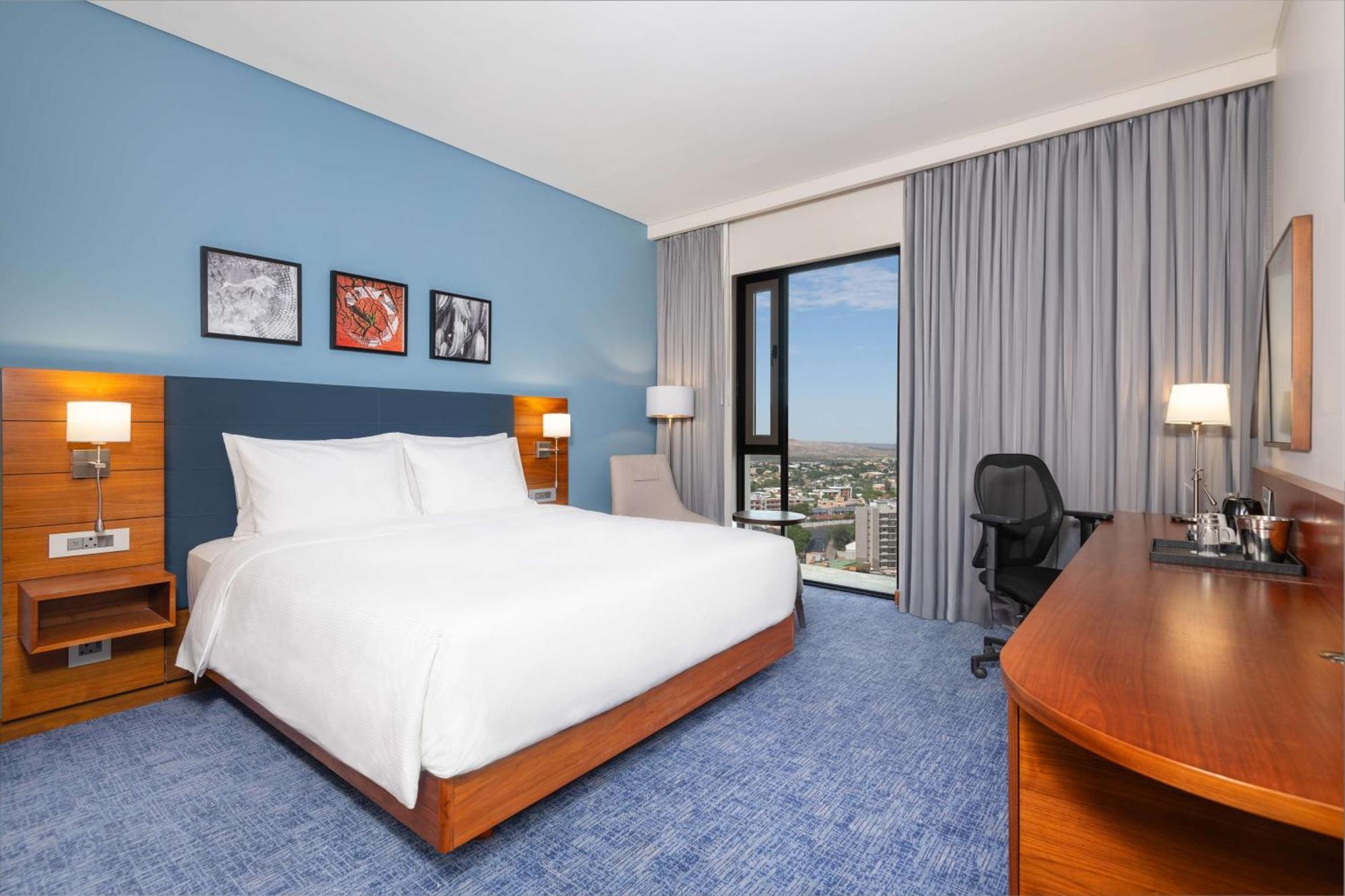 Hilton Garden Inn Windhoek Ngoại thất bức ảnh