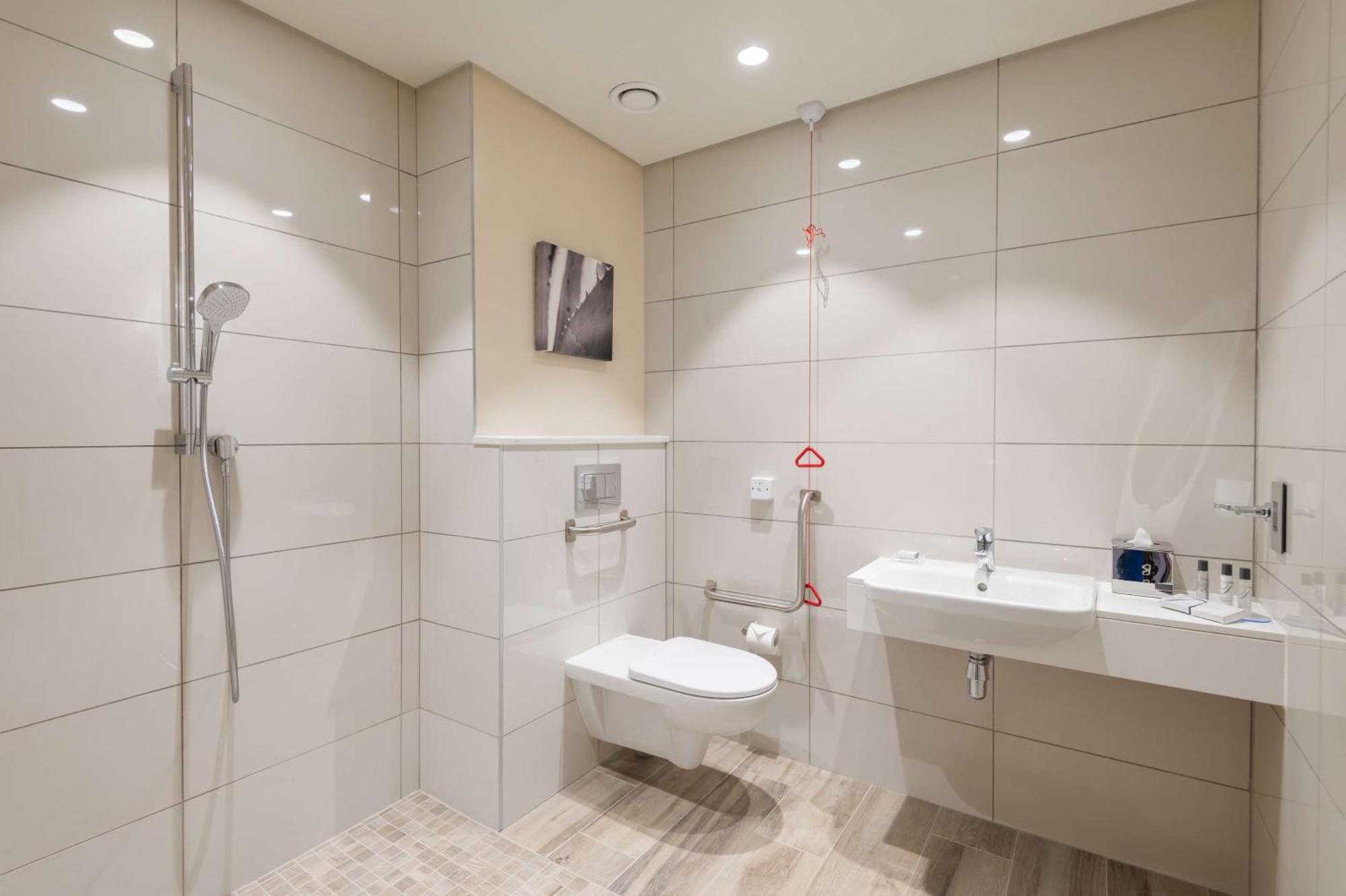 Hilton Garden Inn Windhoek Ngoại thất bức ảnh
