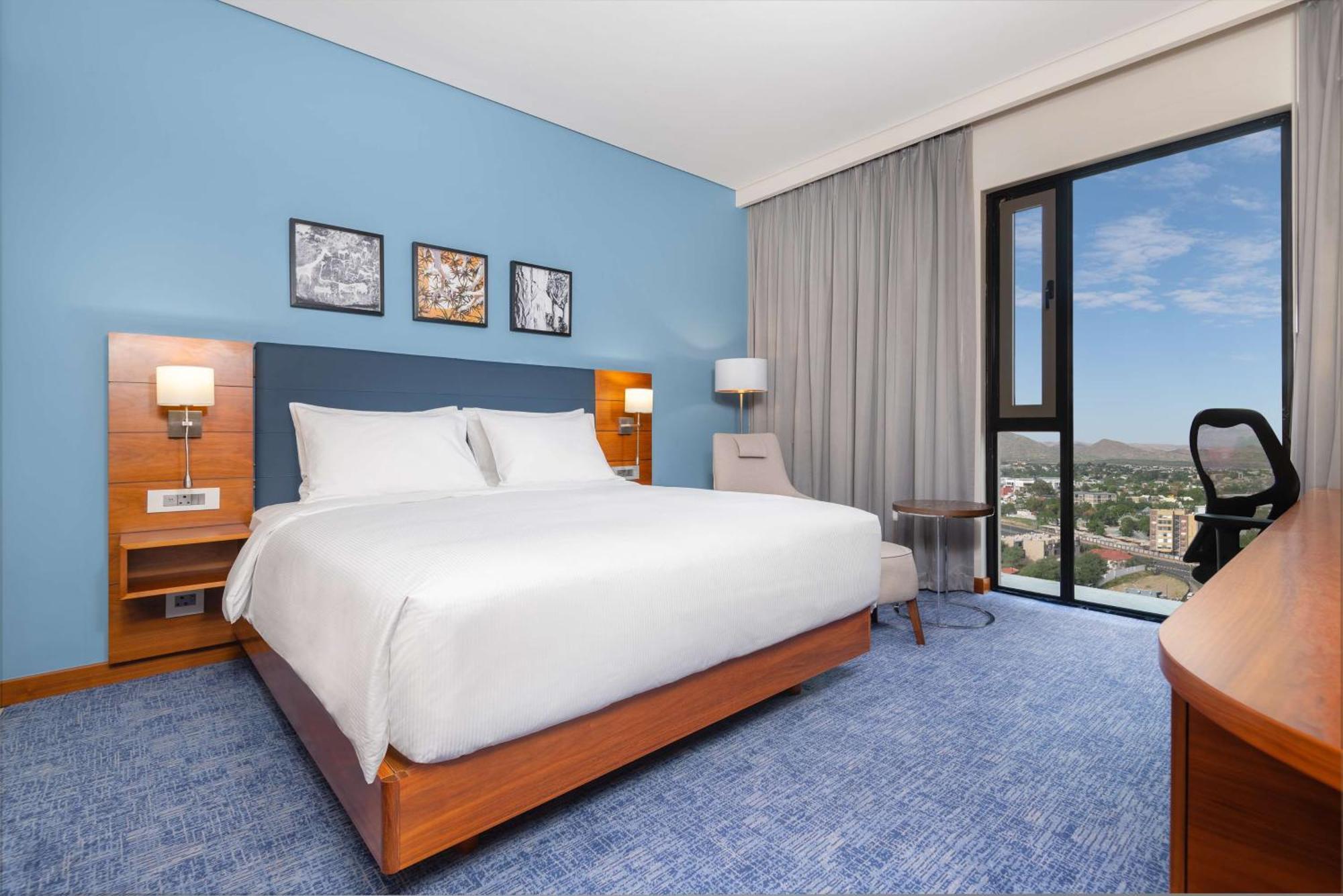 Hilton Garden Inn Windhoek Ngoại thất bức ảnh